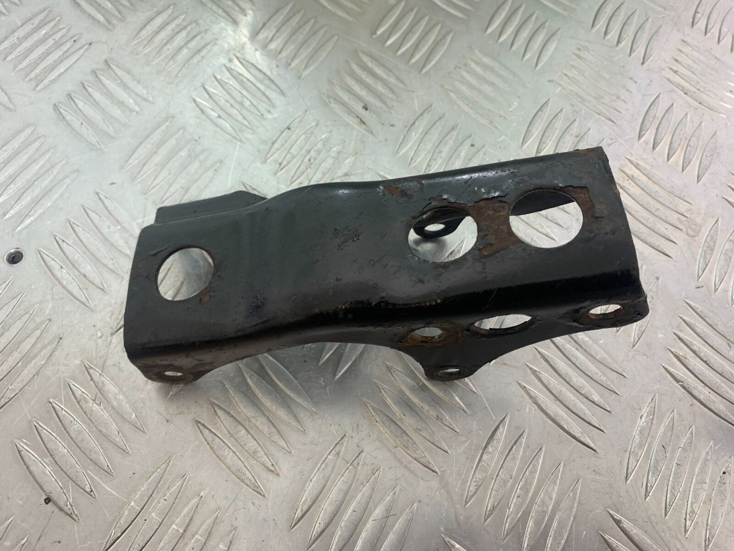 HERALD CLASSIC 125 ENGINE MOUNTING BRACKET  YEAR 2014 (CMB1058)