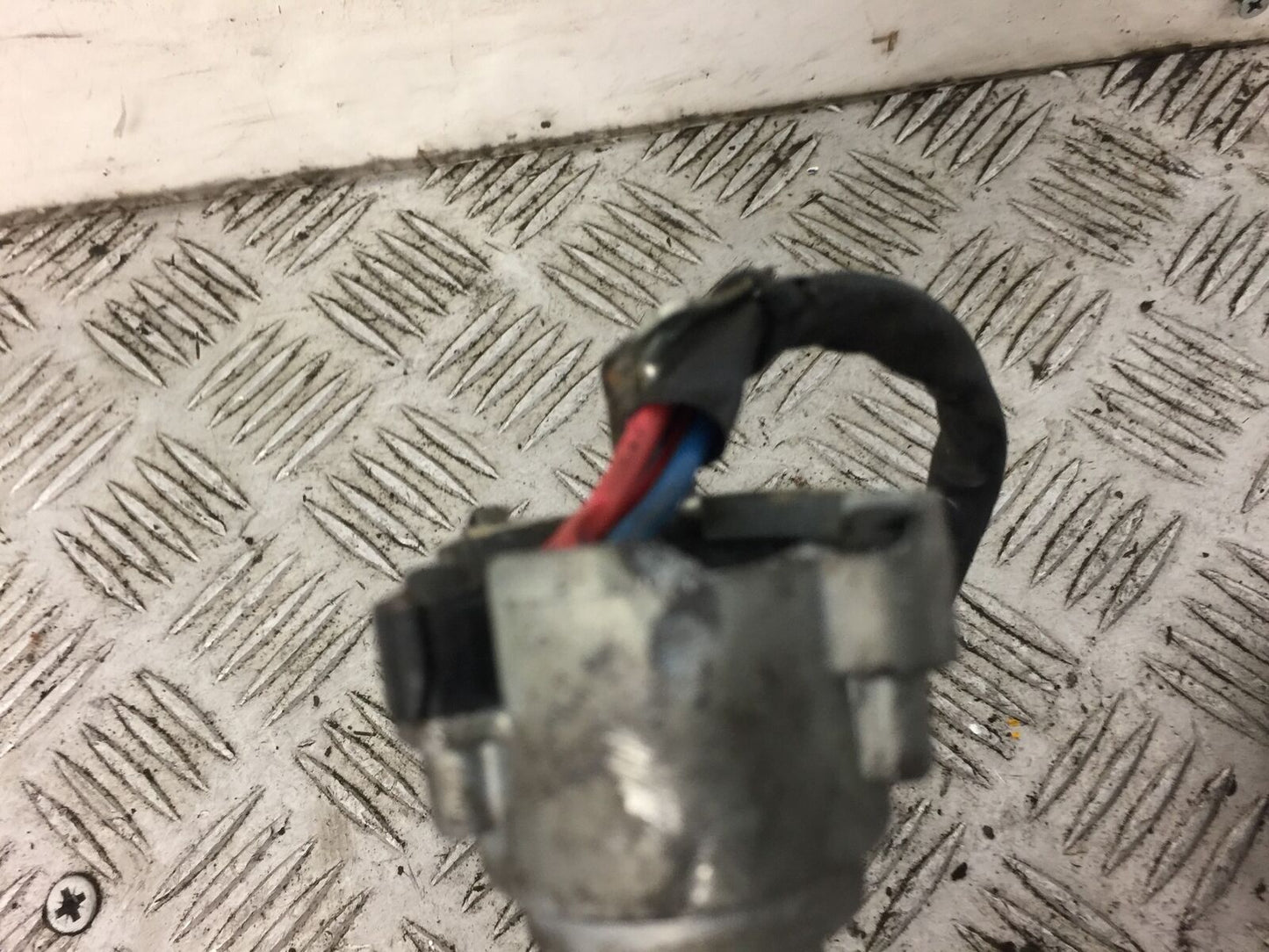 HONDA VT600 VT 600 SHADOW IGNITION PETROL CAP KEY    YEAR 1996 (STOCK 389)