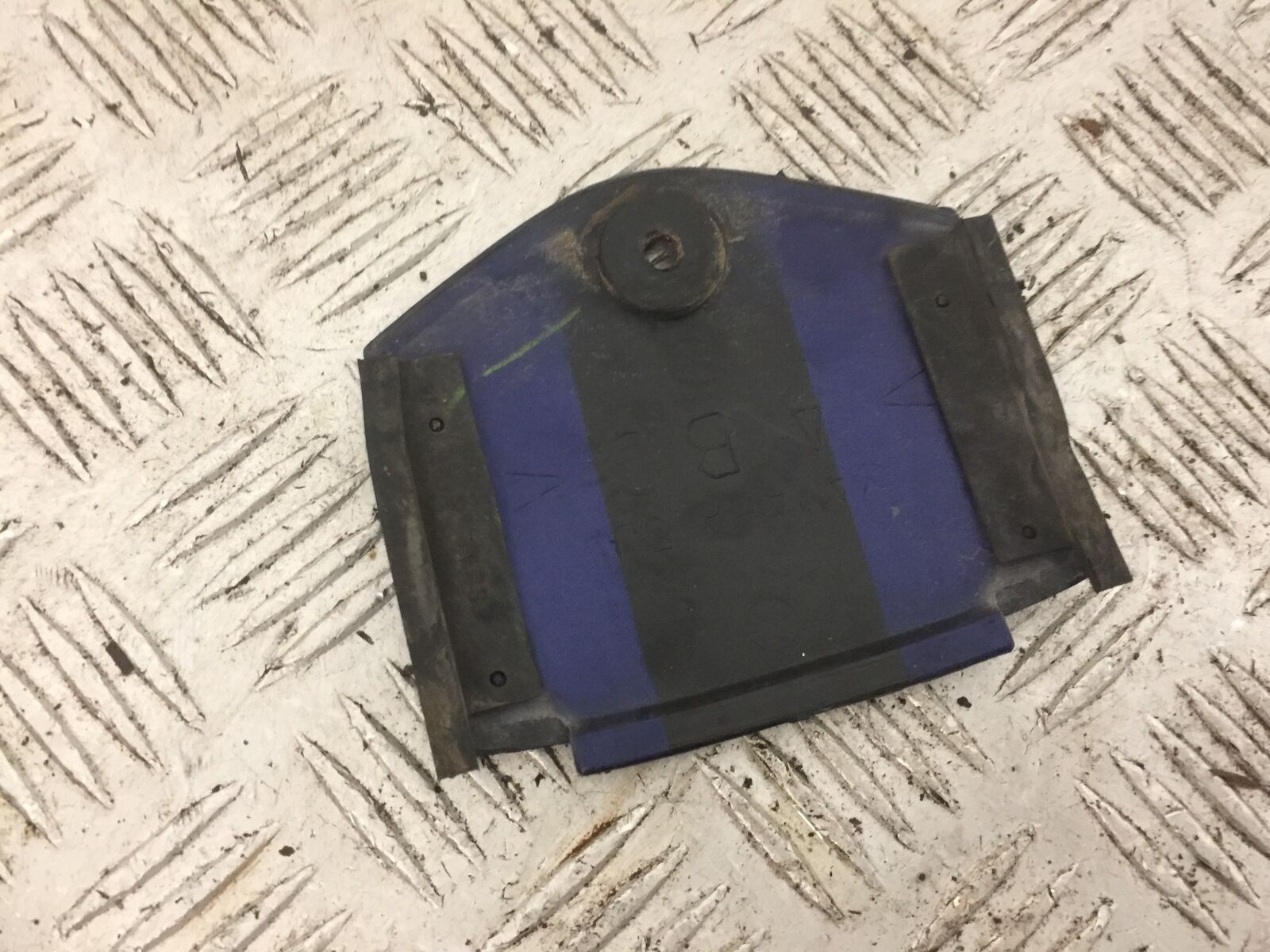 YAMAHA FJR1300 FJR 1300 TAIL PIECE JOINER  YEAR 2001-05 (STOCK 814)