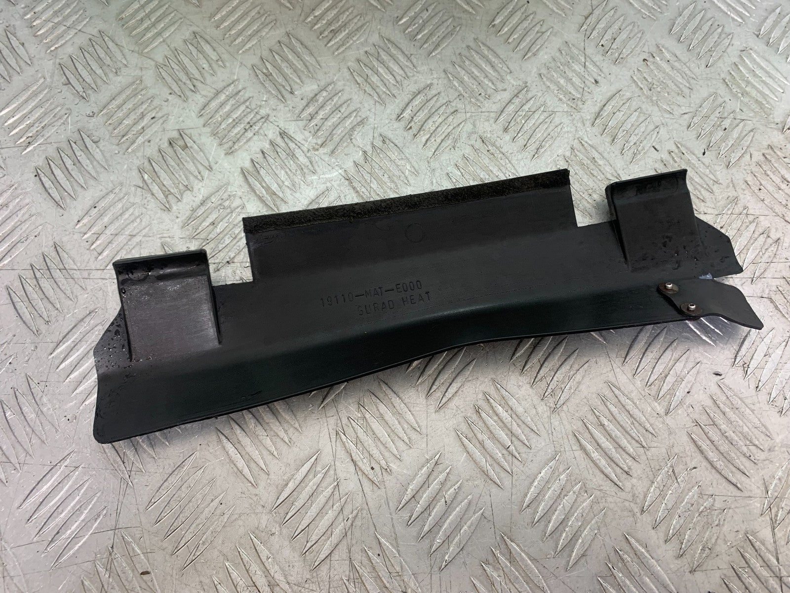HONDA CBR1100 BLACKBIRD OIL COOLER TOP COVER  YEAR 1999-2005 (CMB1232)