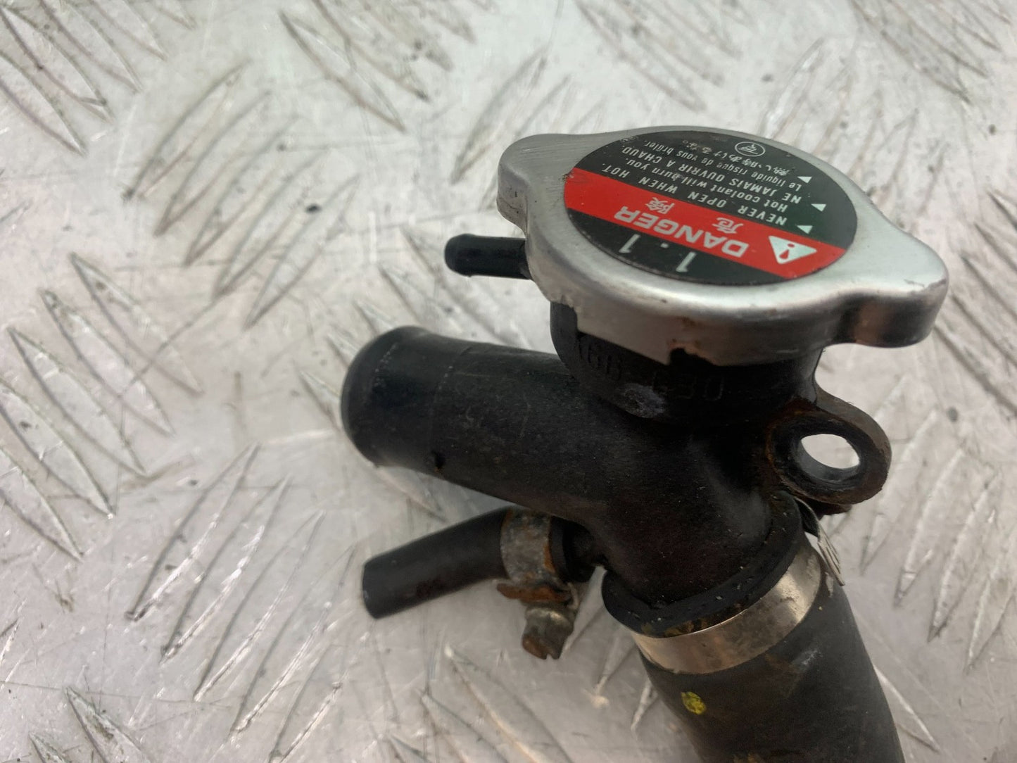 HONDA CBF600 CBF 600 COOLANT CAP AND HOUSING  YEAR 2004-07  (CMB1305)