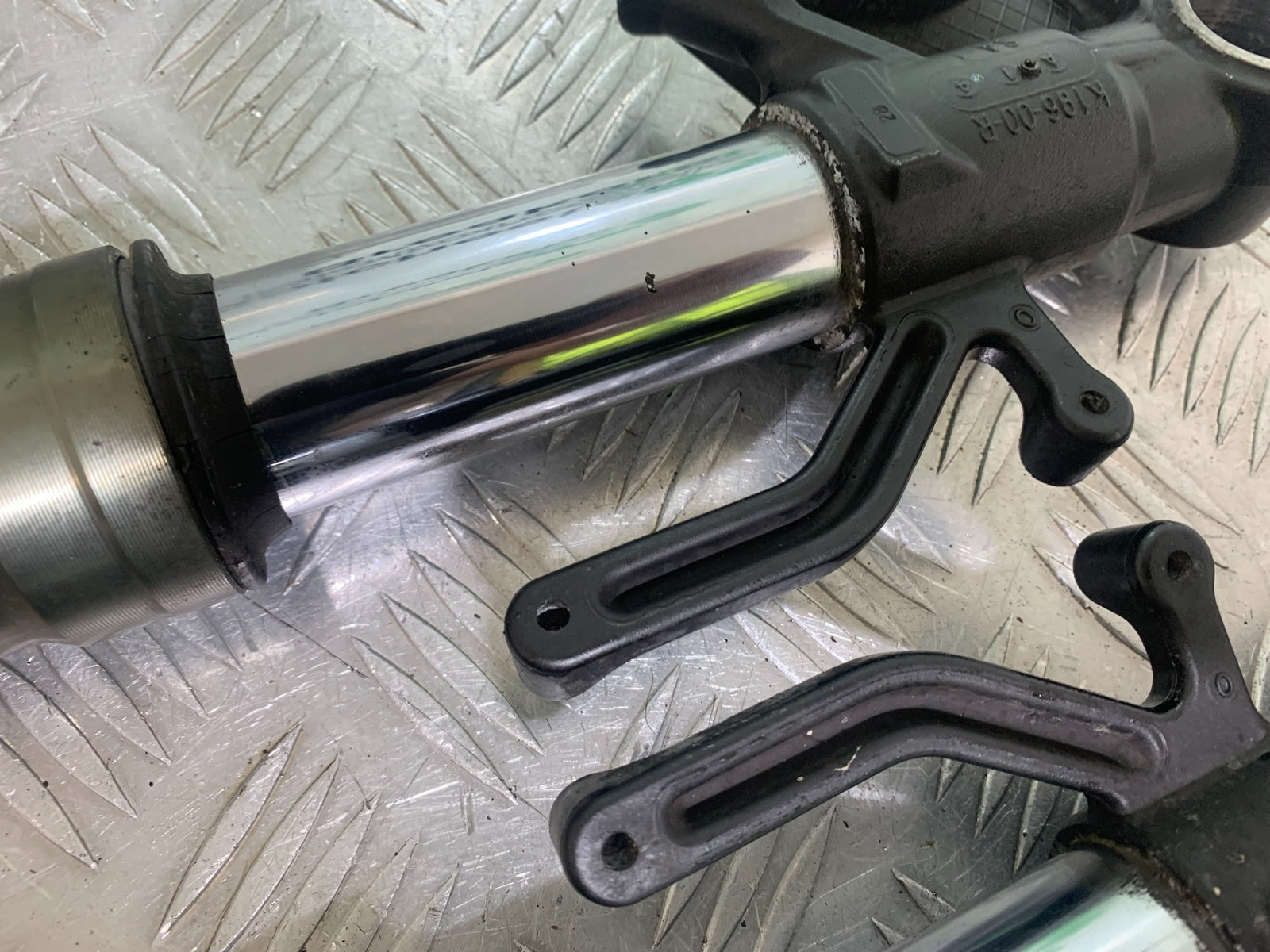 KAWASAKI ZX6R FORKS YEAR 2009-2012 (CMB1136)