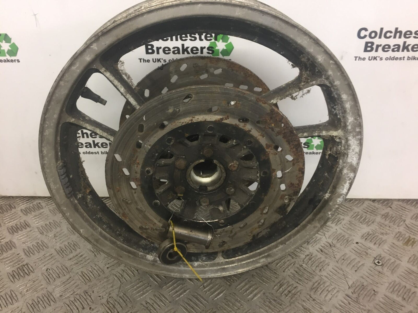 SUZUKI GSX550 ES GSX 550 ES FRONT WHEEL    YEAR 1985