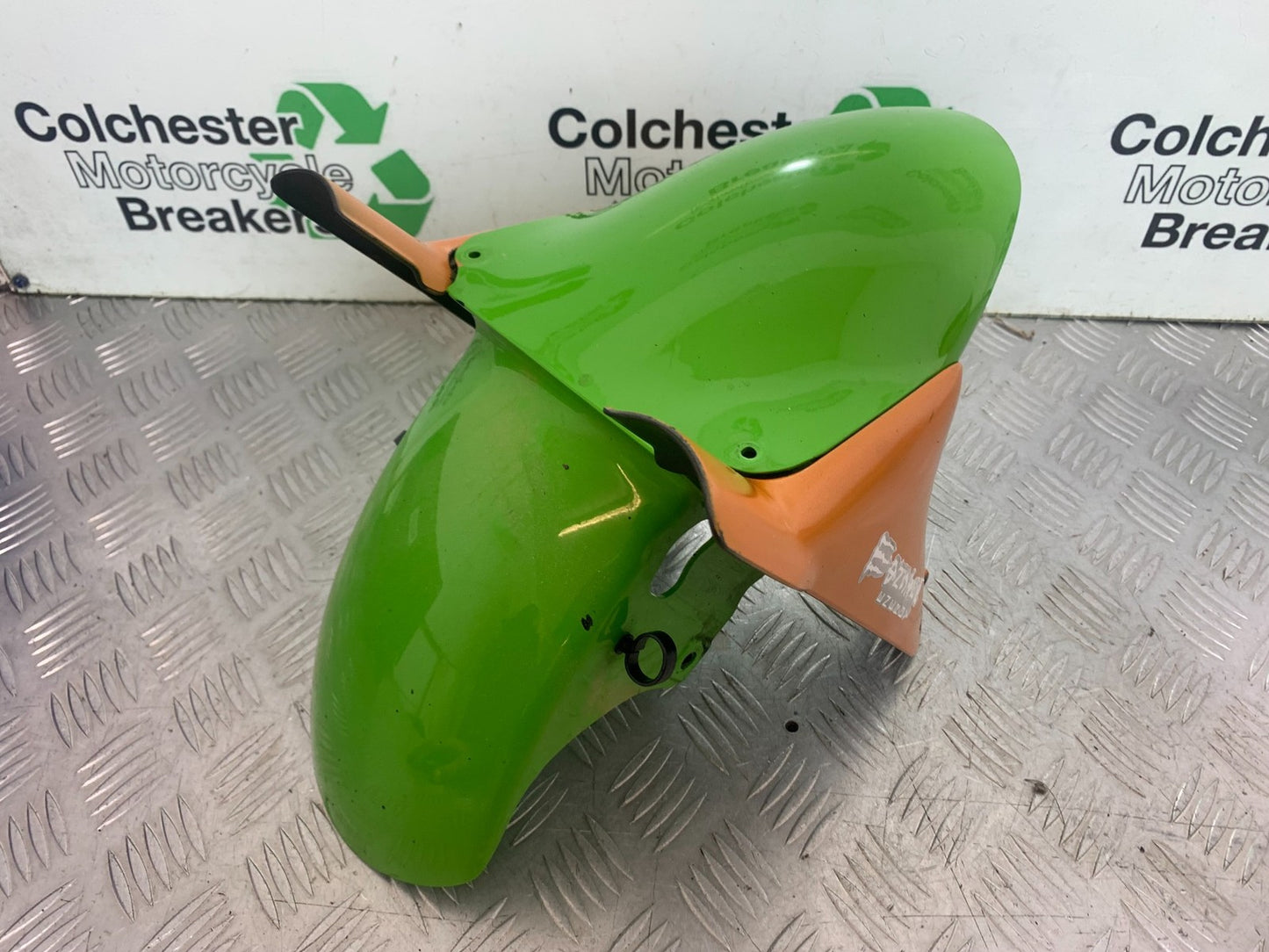 KAWASAKI ZX9R ZX9 E1 FRONT MUDGUARD  YEAR 2000-01 (CMB1171)