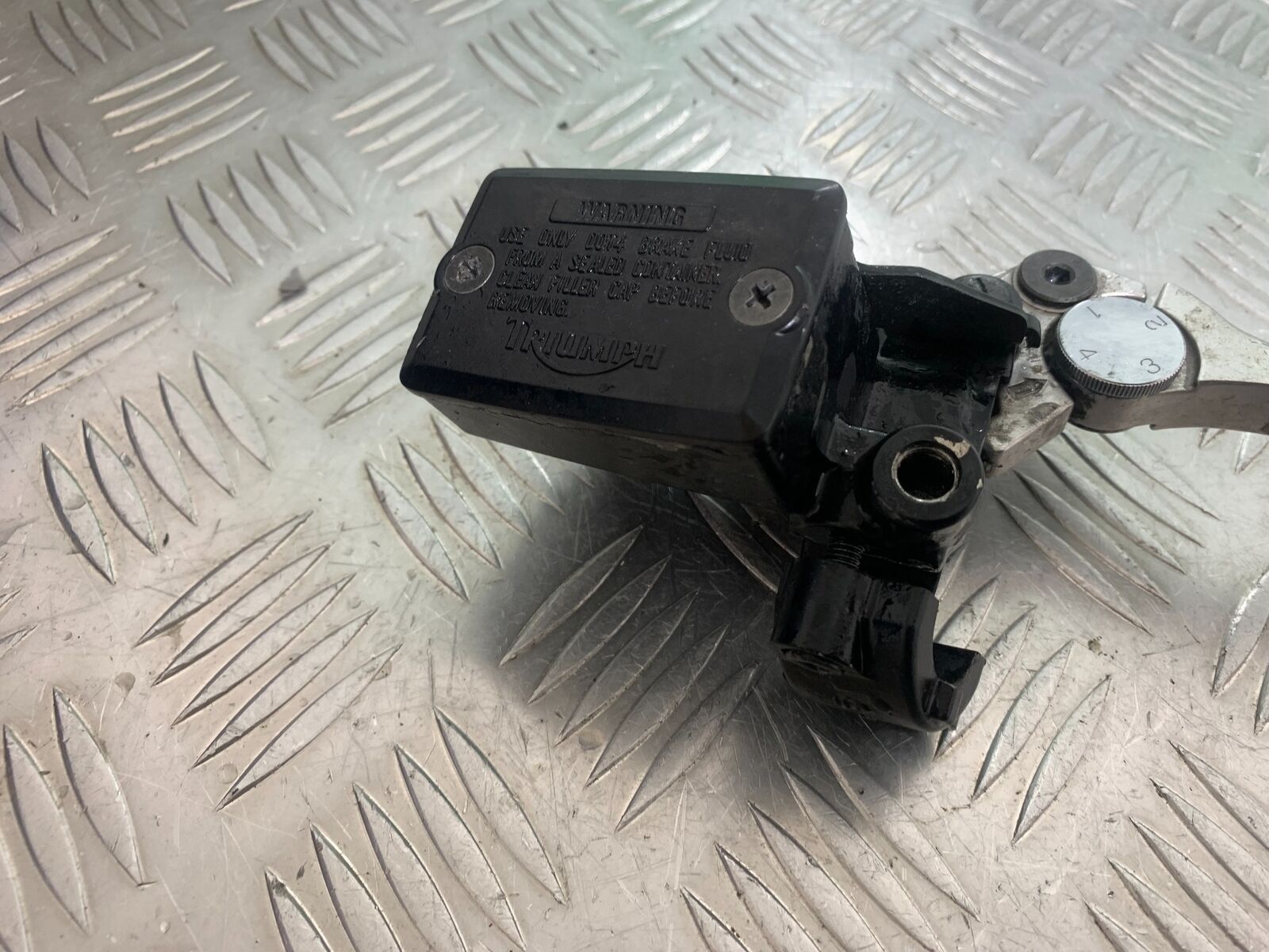 TRIUMPH TIGER 800 FRONT MASTER CYLINDER   YEAR 2011-2014 (CMB1113)