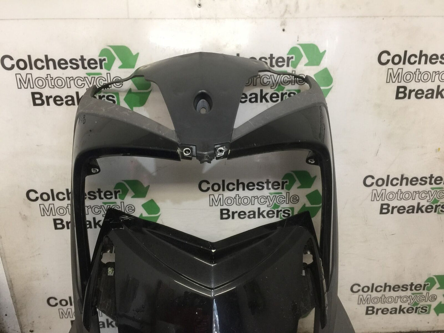 PEUGEOT GEOPOLIS 125 FRONT FAIRING PANEL  YEAR 2011  (STOCK 887)