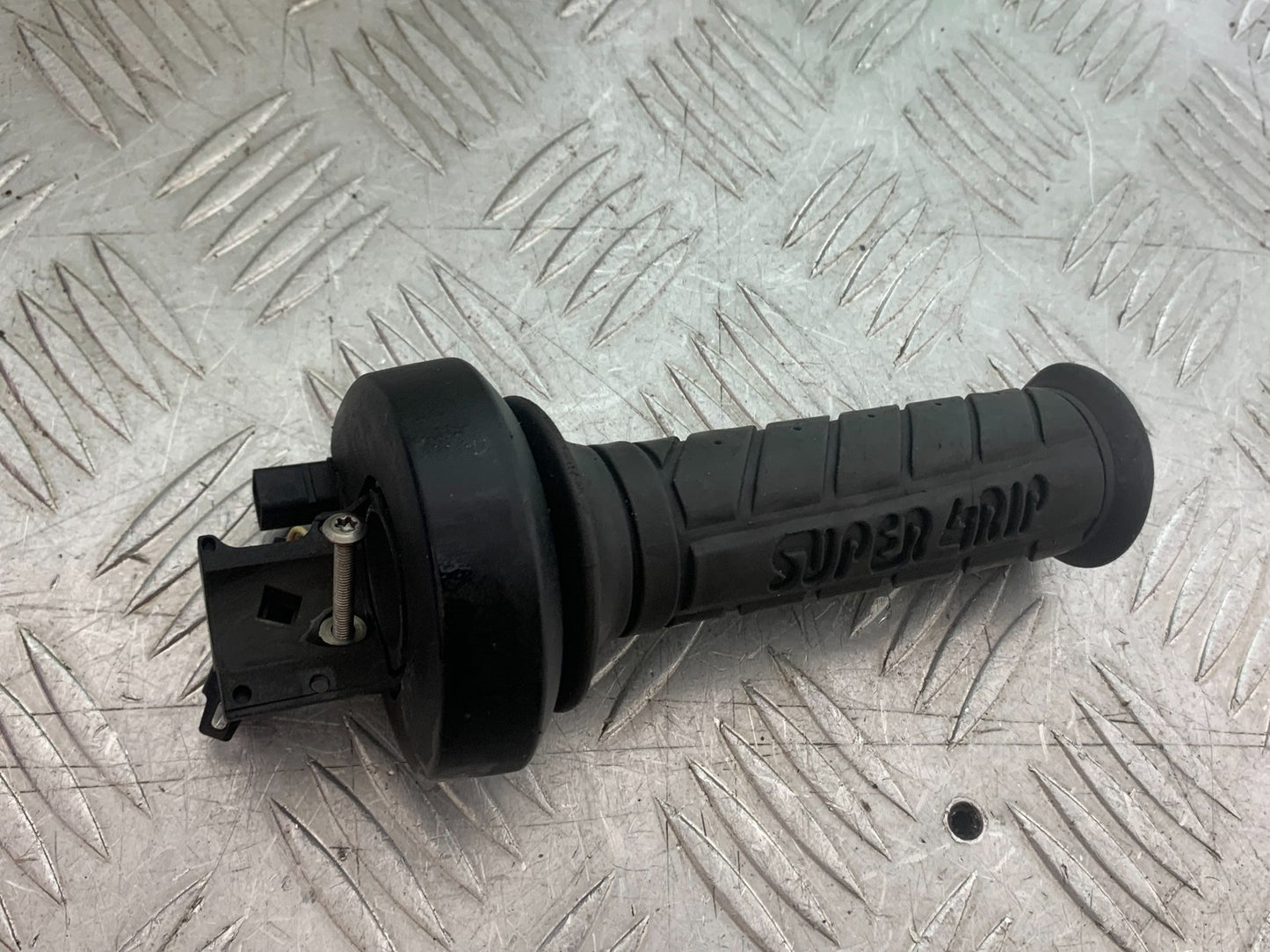 BMW S1000 RR THROTTLE AND GRIP  YEAR 2015-2018 (CMB1246)