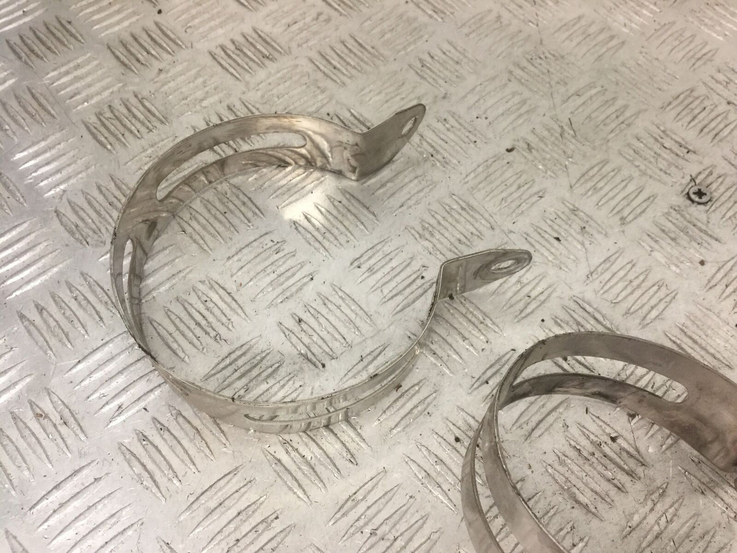 BMW K1200 RS K1200 RS EXHAUST BRACKET YEAR 2000 (STOCK 856)