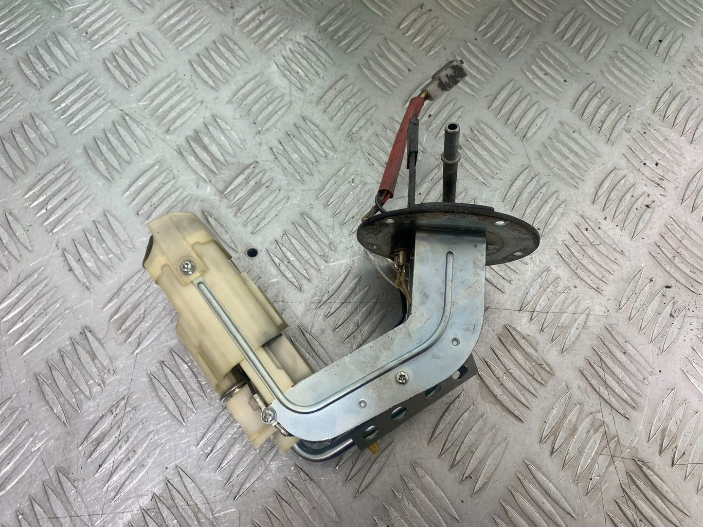 SUZUKI GSF650 GSF 650 PETROL PUMP   YEAR 2007-2009  (CMB1161)