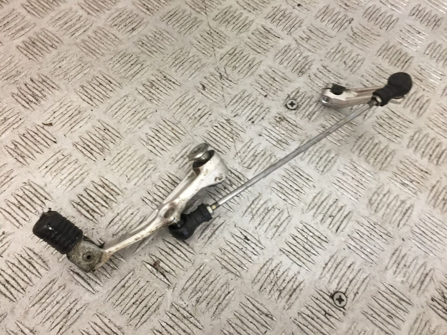 HONDA CRF1000 CRF 1000 AFRICA TWIN GEAR LEVER  2019 (STOCK 759)