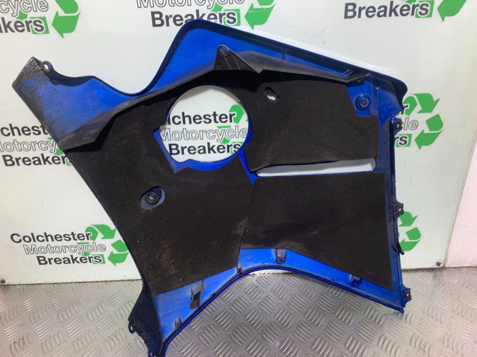HONDA CBR1100 BLACKBIRD LEFT FAIRING PANEL  YEAR 1999-2005 (CMB1103)
