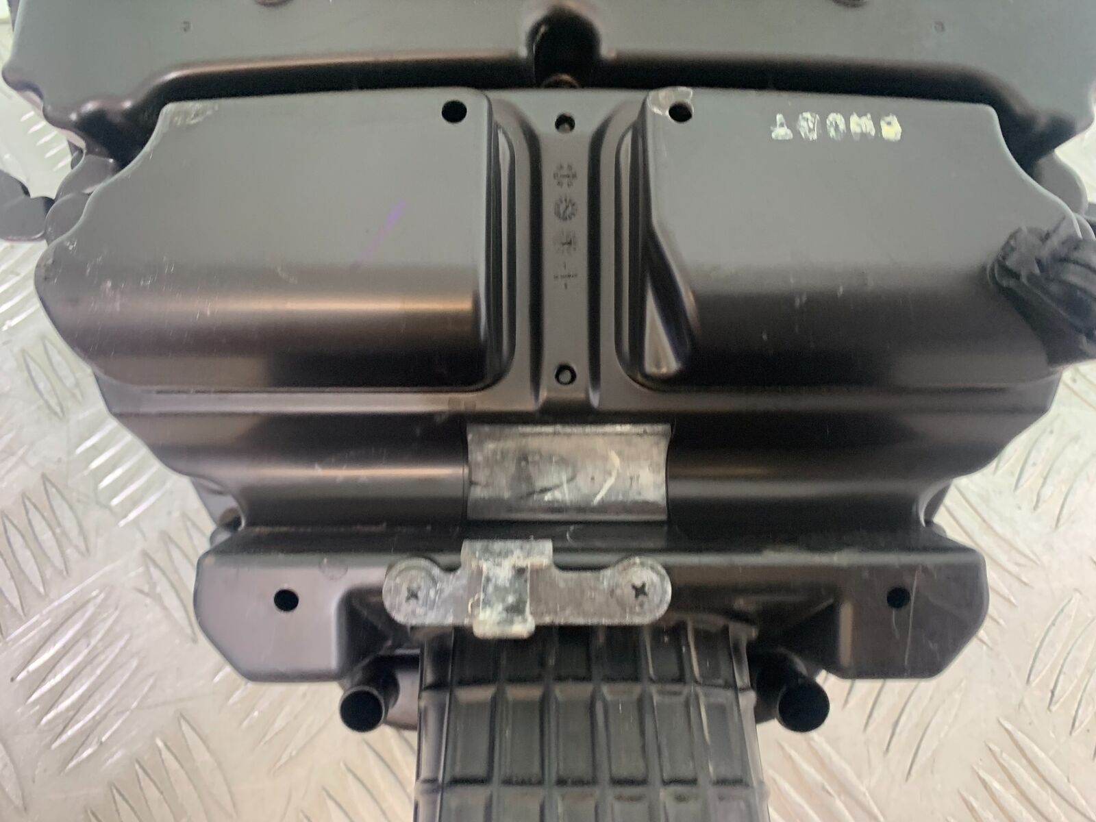 HONDA CBR650 F CBR 650F AIRBOX    YEAR 2014-17  (CMB1130)