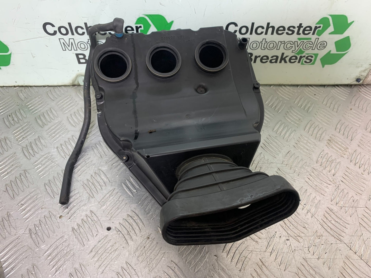 TRIUMPH 1050 SPRINT GT AIRBOX YEAR 2010-2016 (CMB1250)
