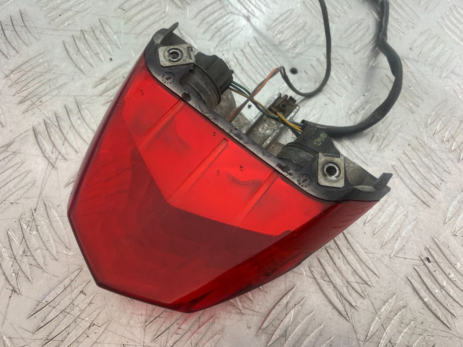 APRILIA SL750 SL 750 SHIVER REAR LIGHT YEAR 2008-2016 (CMB1242)