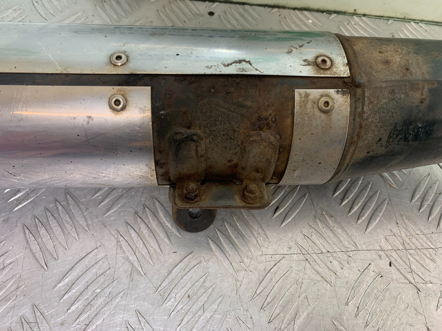 TRIUMPH TROPHY 900 RIGHT SILENCER YEAR 1991-95 (CMB1251)