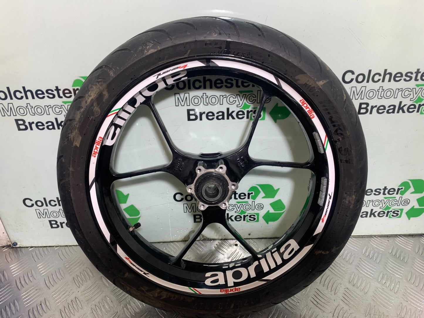 APRILIA TUONO 1000 V4 FRONT WHEEL  YEAR 2013-2014 (CMB1239)