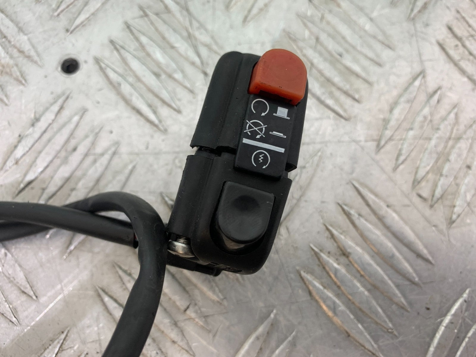 APRILIA RSV1000 RSV 1000 MILLE RIGHT SWITCH GEAR  1998- 2003 (CMB1184)