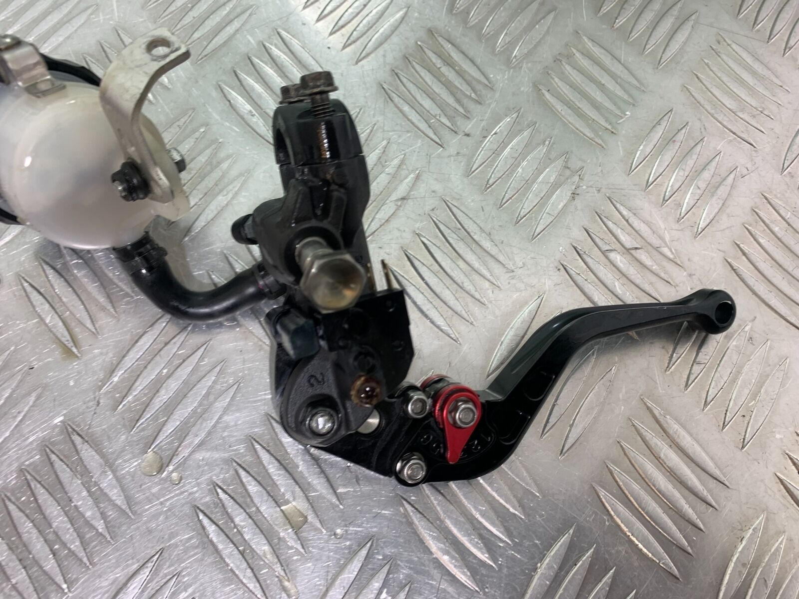 SUZUKI GSXR1000 GSXR 1000 FRONT BRAKE MASTER CYLINDER  2009-2016 (CMB1049)