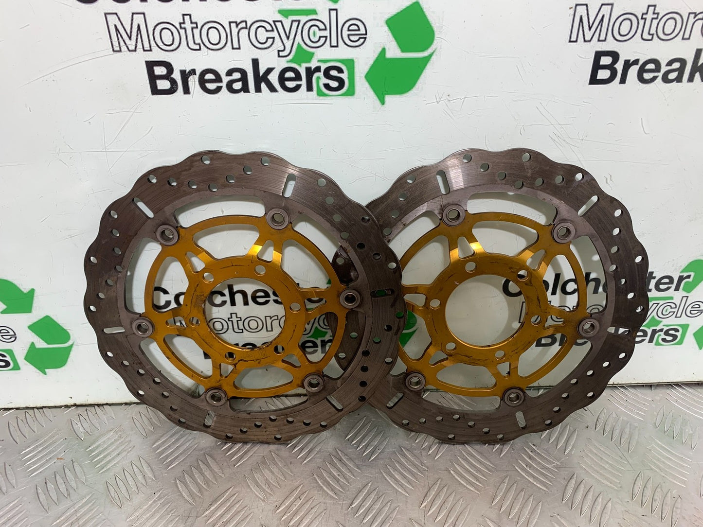TRIUMPH 955i SPRINT ST FRONT BRAKE DISCS  YEAR 1999-04 (CMB1230)