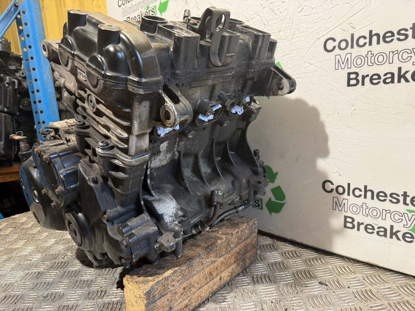 TRIUMPH 955i DAYTONA ENGINE YEAR 2002-2006 (CMB1229)
