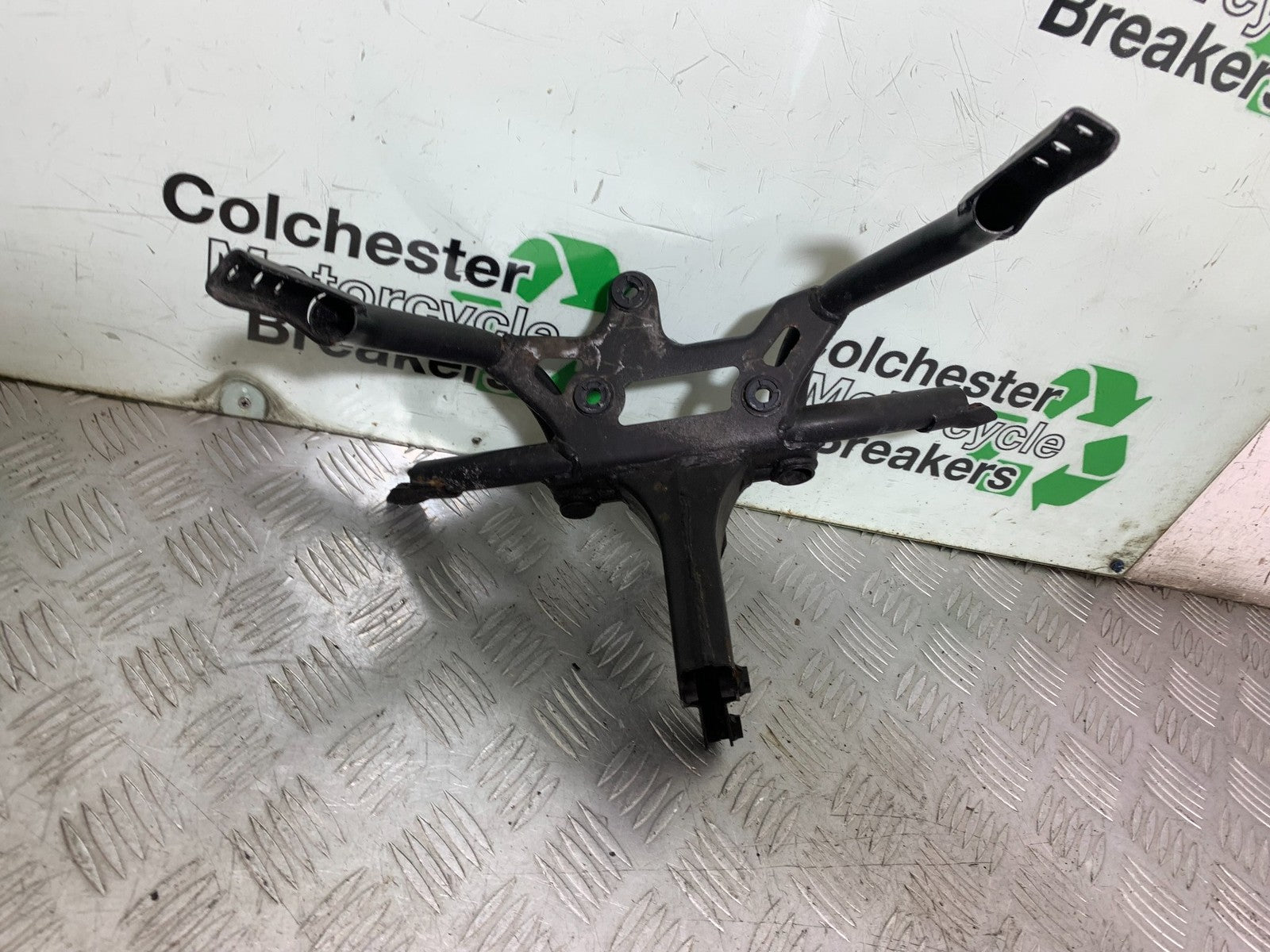 TRIUMPH 955I SPRINT RS FAIRING BRACKET YEAR 1999-03 (CMB1313)