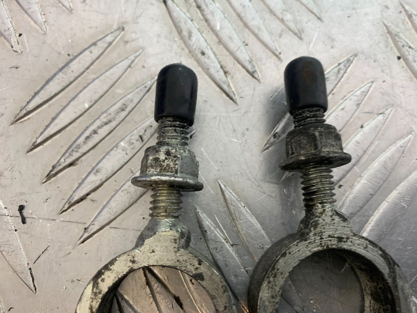 HARLEY DAVIDSON XL883 N IROD CHAIN ADJUSTERS   YEAR 2020  (CMB1116)