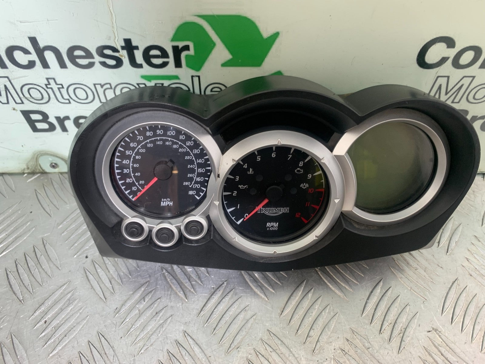 TRIUMPH 1050 SPRINT ST CLOCKS SPEEDO DASH YEAR 2004-2007 (CMB1197)