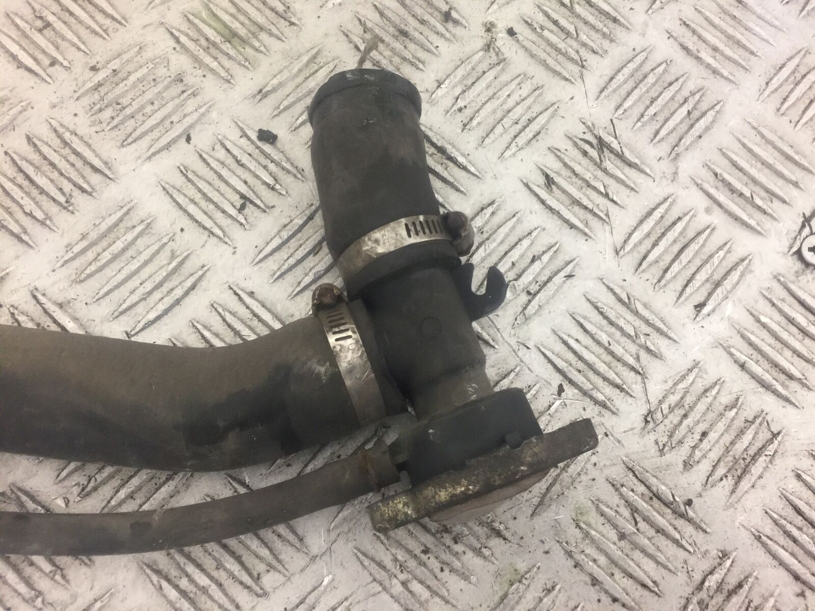 HONDA VFR800 VFR 800 PRE V-TEC RADIATOR CAP  YEAR 2003  (STOCK 430)