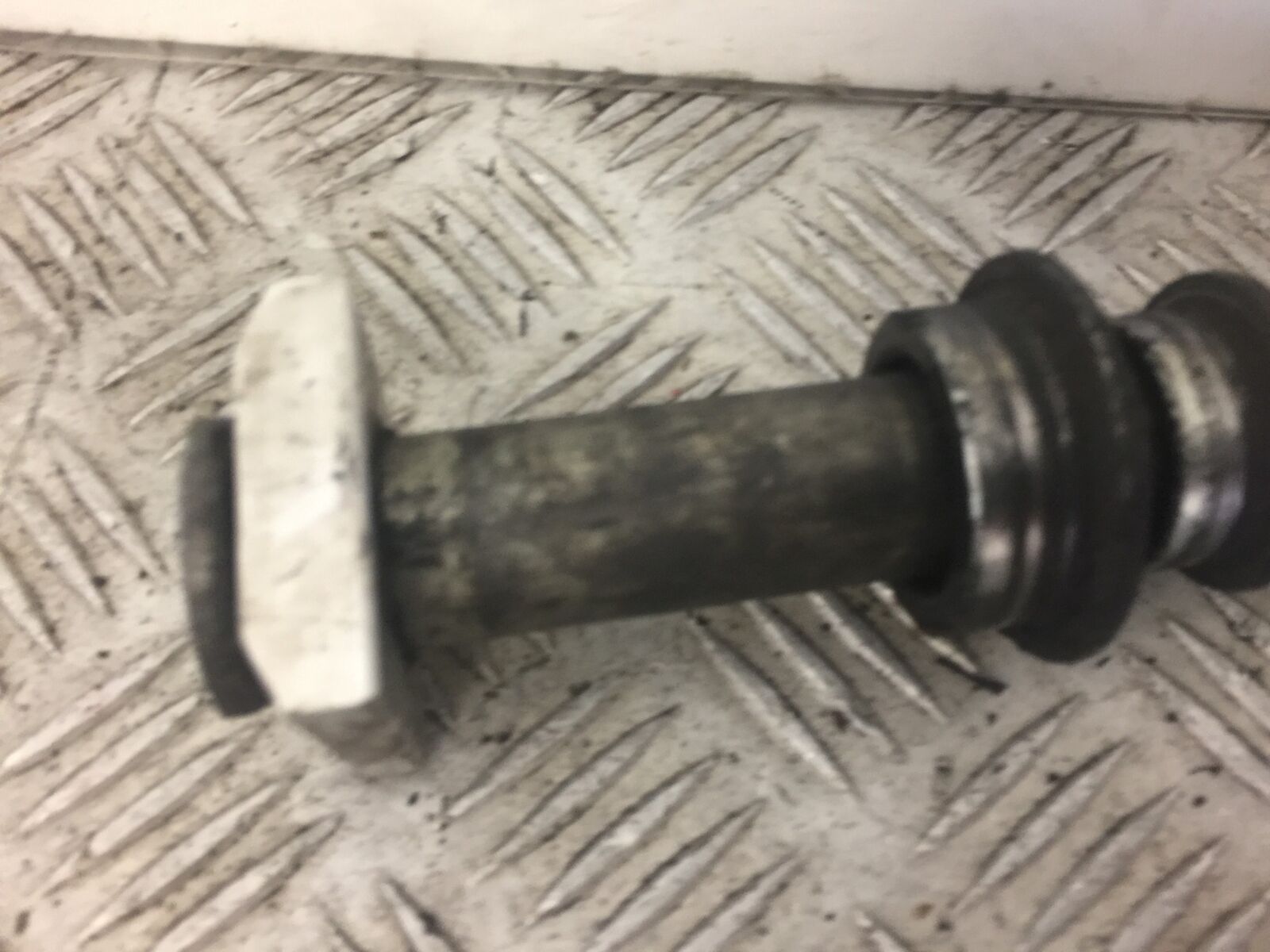 KAWASAKI ZX12R ZX12 R REAR WHEEL SPINDLE YEAR 2000