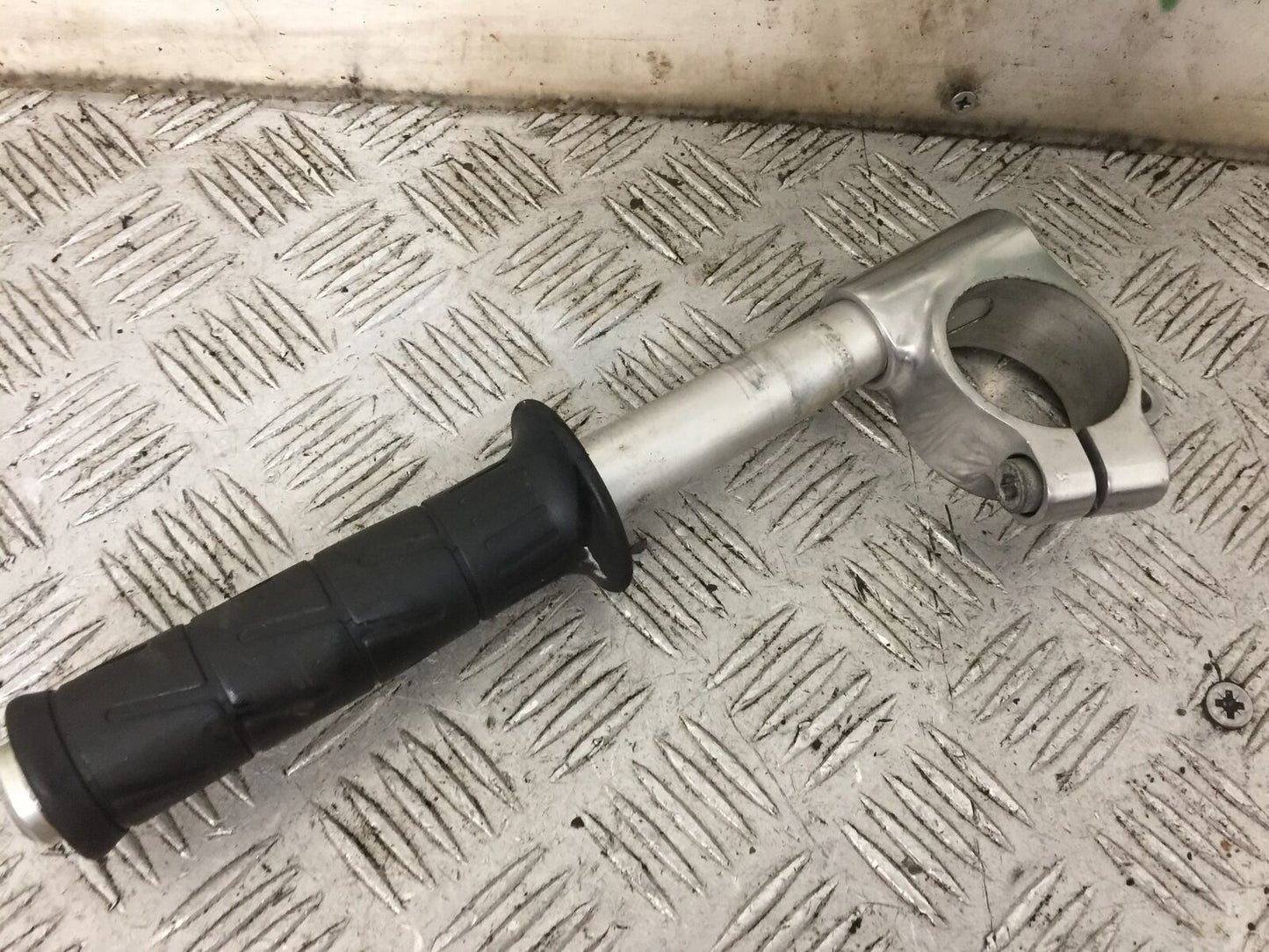 KAWASAKI ZX9R ZX9 C LEFT HANDLEBAR  YEAR 1998-99 (STOCK 903)