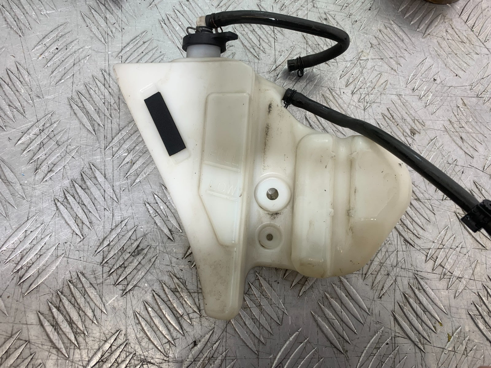APRILIA TUONO 1000 V4R COOLANT BOTTLE   YEAR 2011-13  (CMB1331)