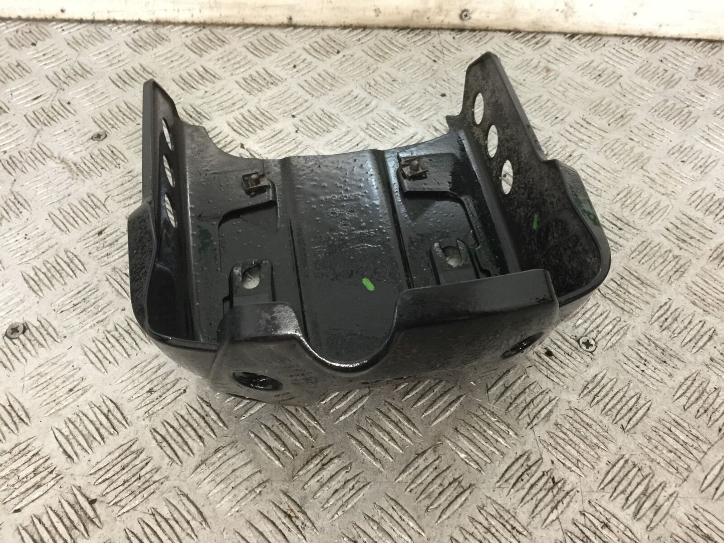 TRIUMPH 900 STREET SCRAMBLER SUMP GUARD YEAR 2018  (STOCK 896)
