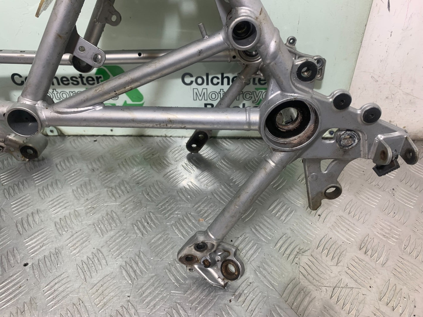 BMW R1200 R 1200 GS FRAME REG LOG BOOK YEAR 2013-2016 (CMB1257)