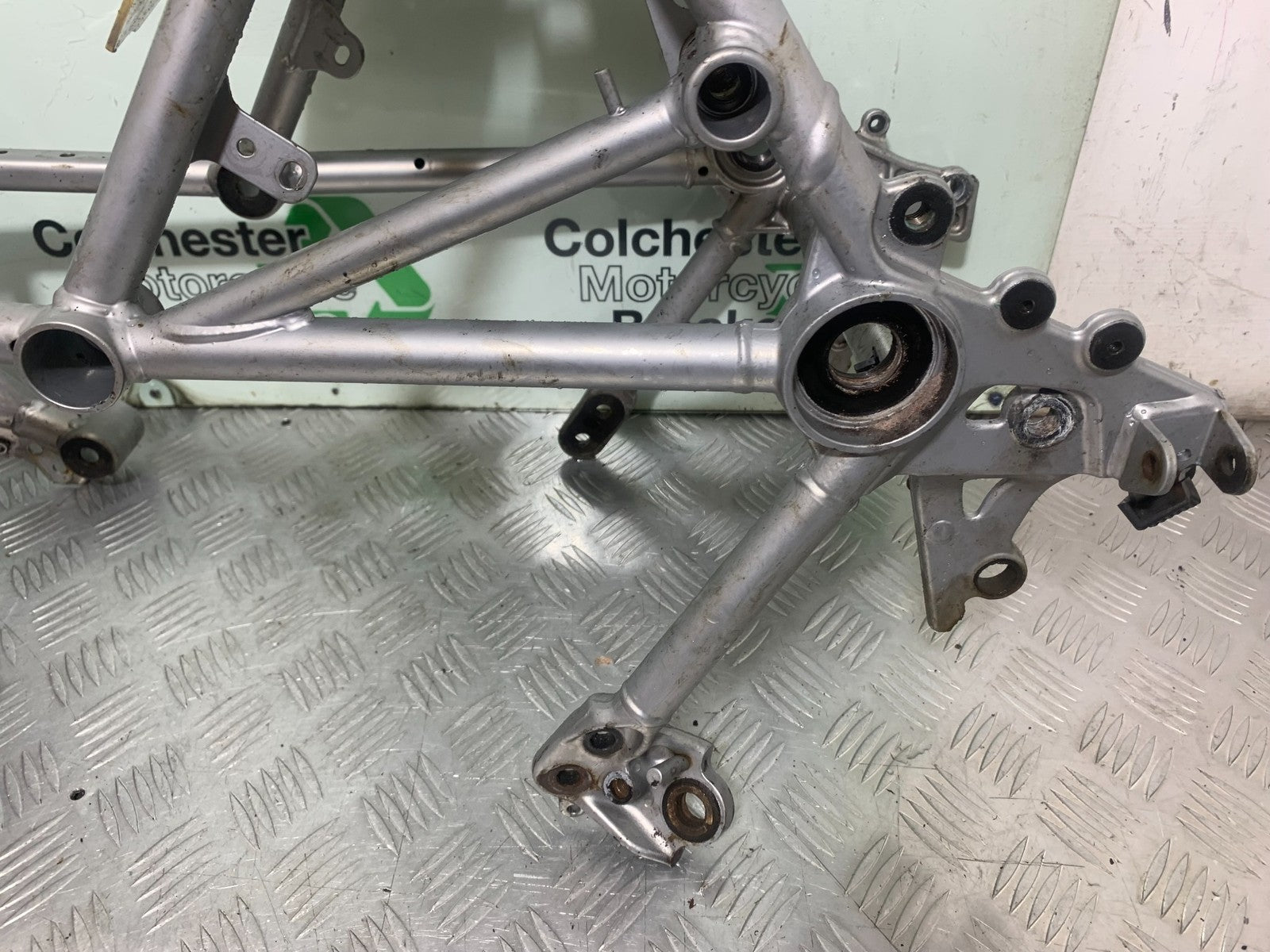 BMW R1200 R 1200 GS FRAME REG LOG BOOK YEAR 2013-2016 (CMB1257)