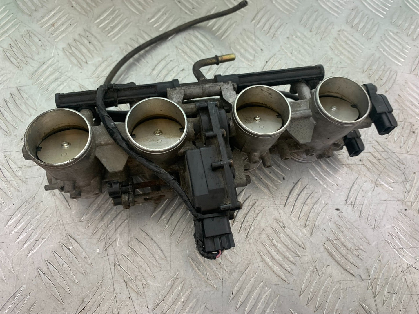 KAWASAKI Z750 Z 750 THROTTLE BODIES   YEAR 2004-2006  (CMB1234)
