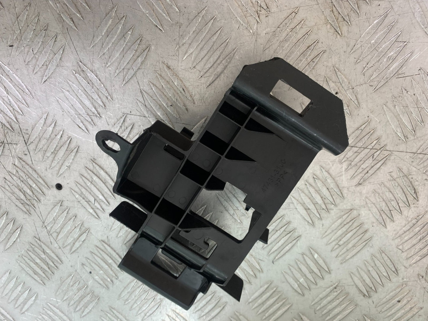 SUZUKI DL1000 V-STROM INFILL PANEL   YEAR 2014-2019 (CMB1325)