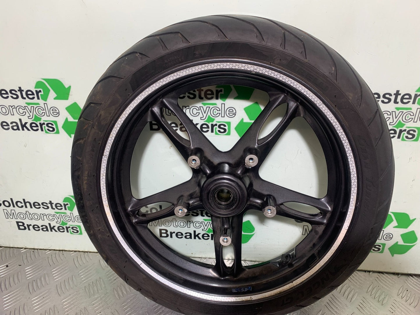 TRIUMPH 1050 SPRINT ST FRONT WHEEL  2003-2011 (CMB1285)