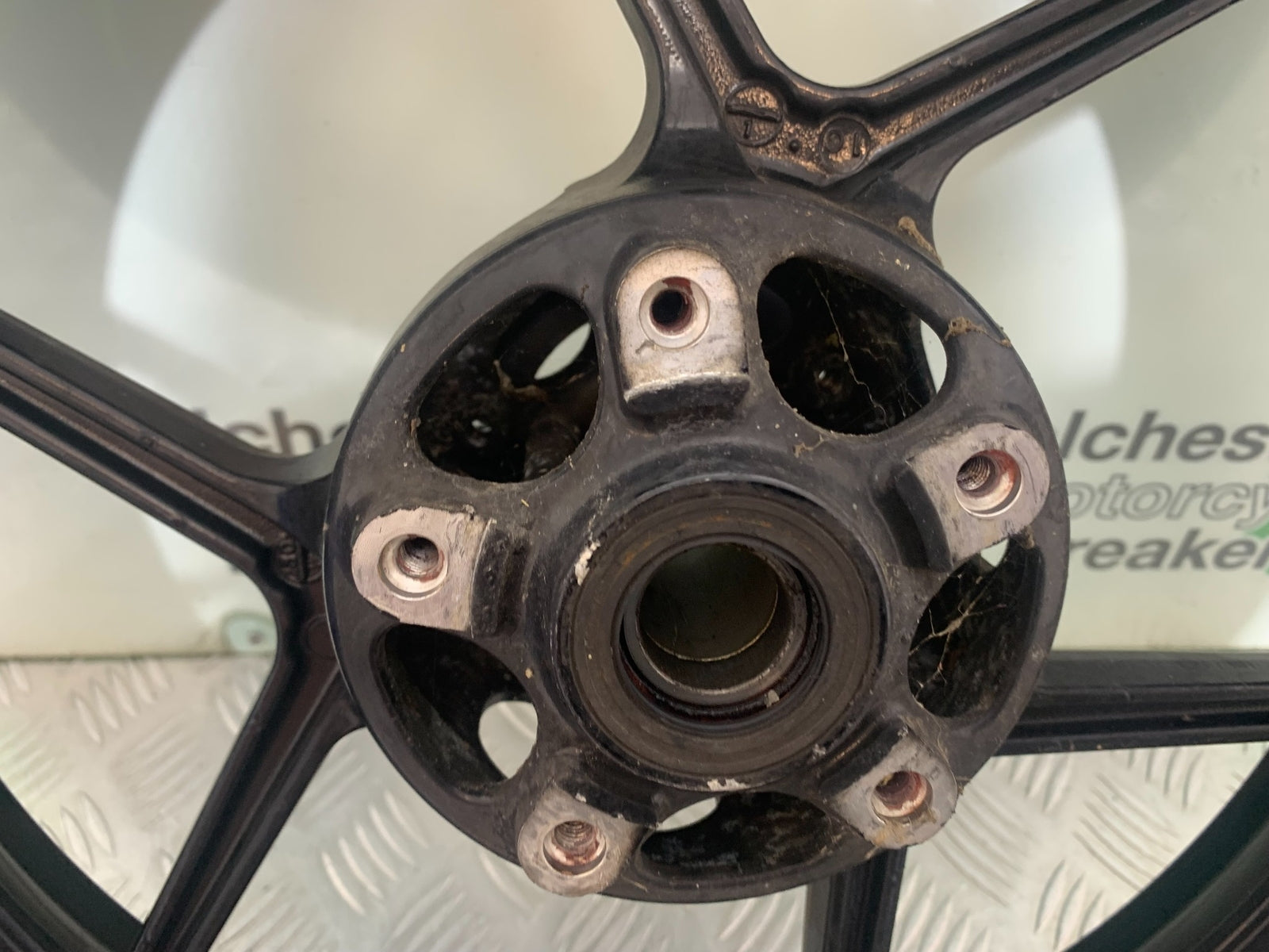 KAWASAKI ZX6R FRONT WHEEL  YEAR 2009-2012 (CMB1136)