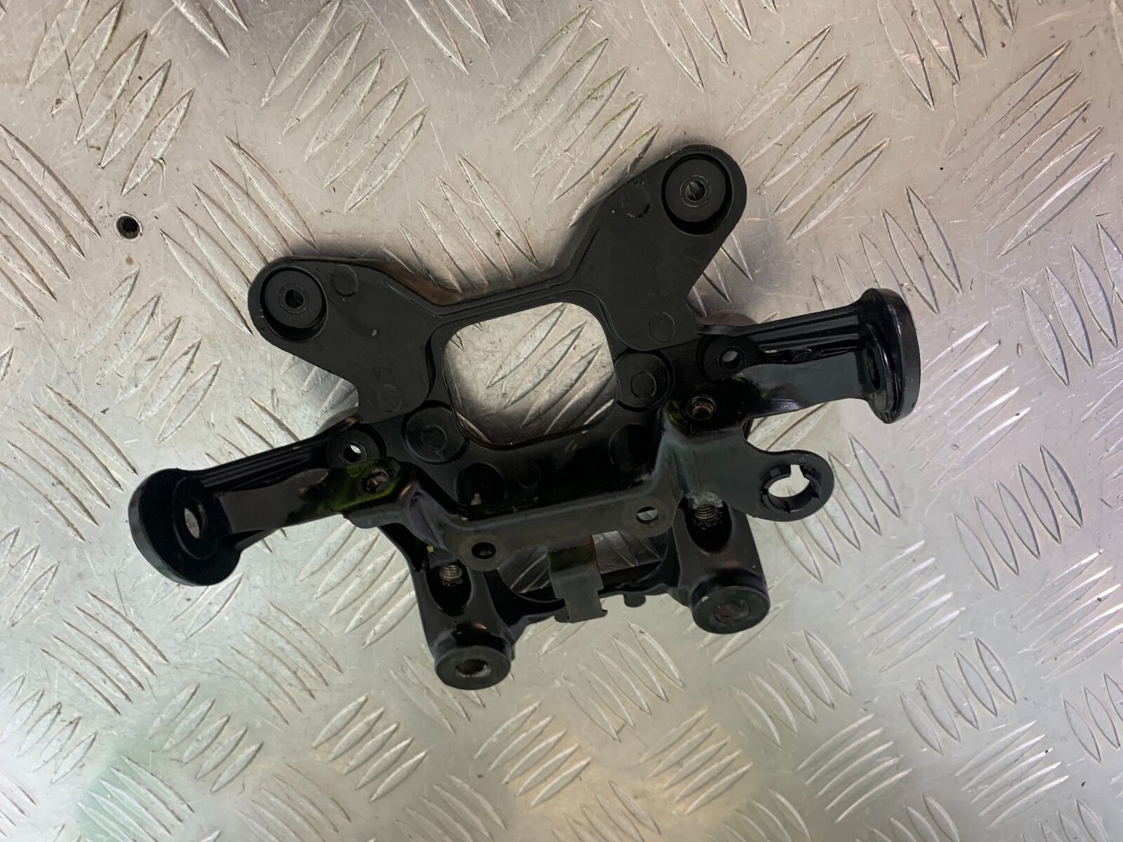 KTM 125 DUKE BRACKET  YEAR 2018-2023 (CMB1083)