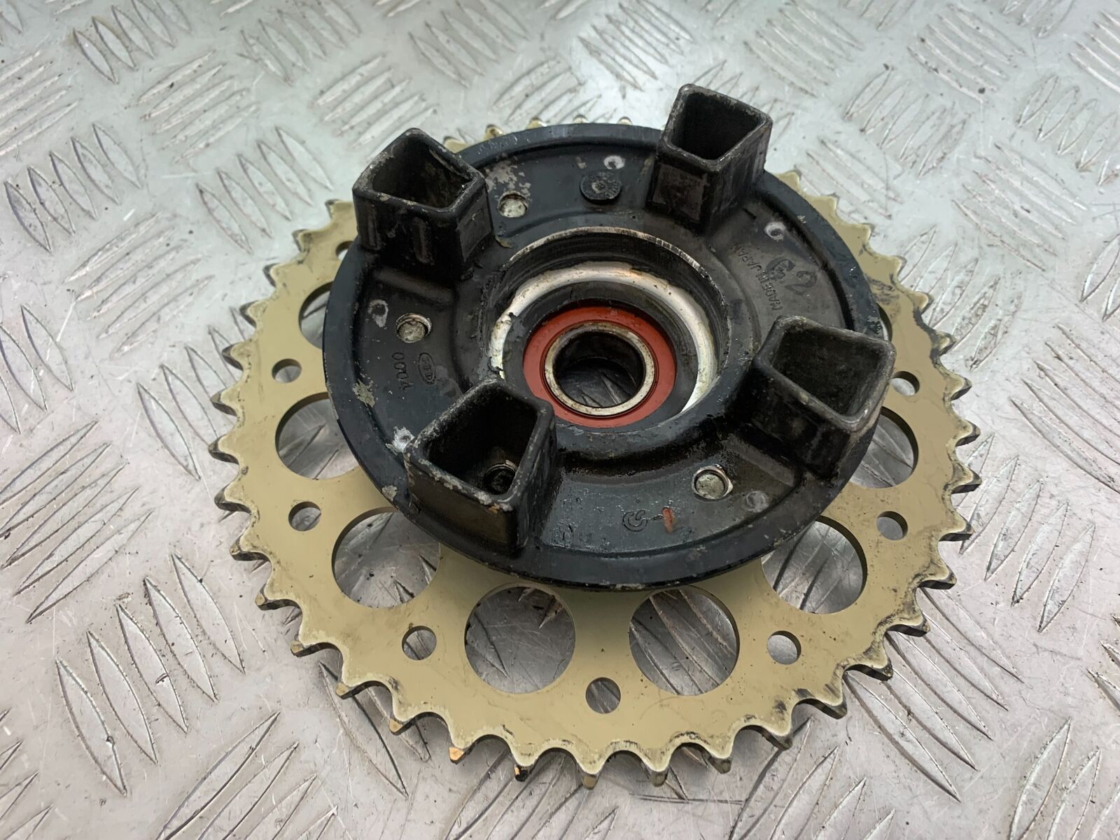 KAWASAKI Z750 Z 750 SPROCKET CARRIER  YEAR 2004-2006  (CMB1104)