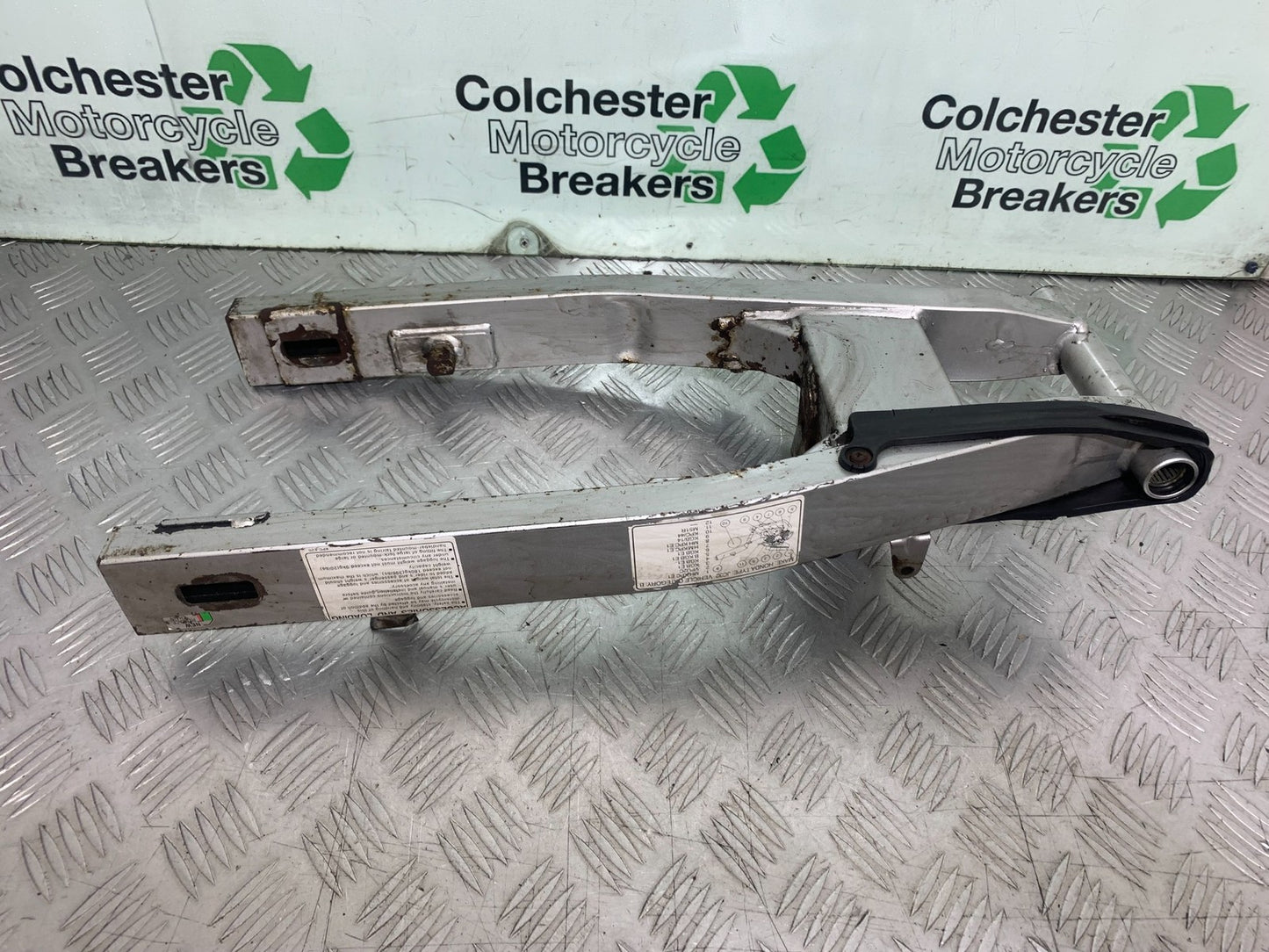 HONDA XL125 VARADERO SWINGARM  YEAR 2001-2006  (CMB1210)