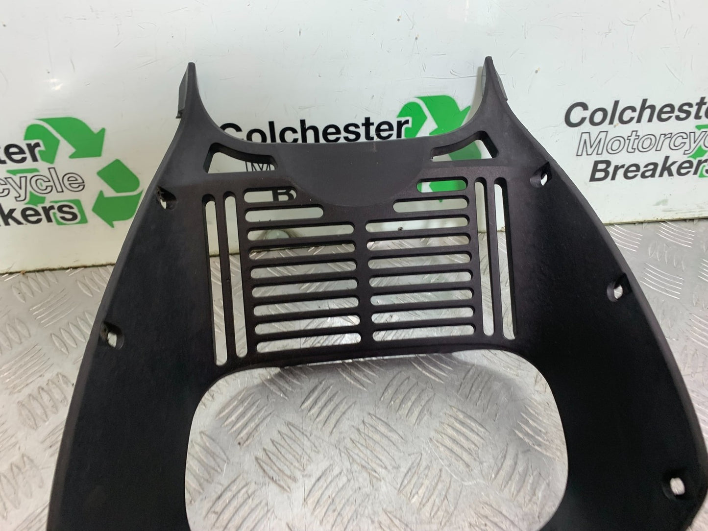 HONDA XL125 VARADERO RADIATOR GRILL YEAR 2001-2006  (CMB1304)