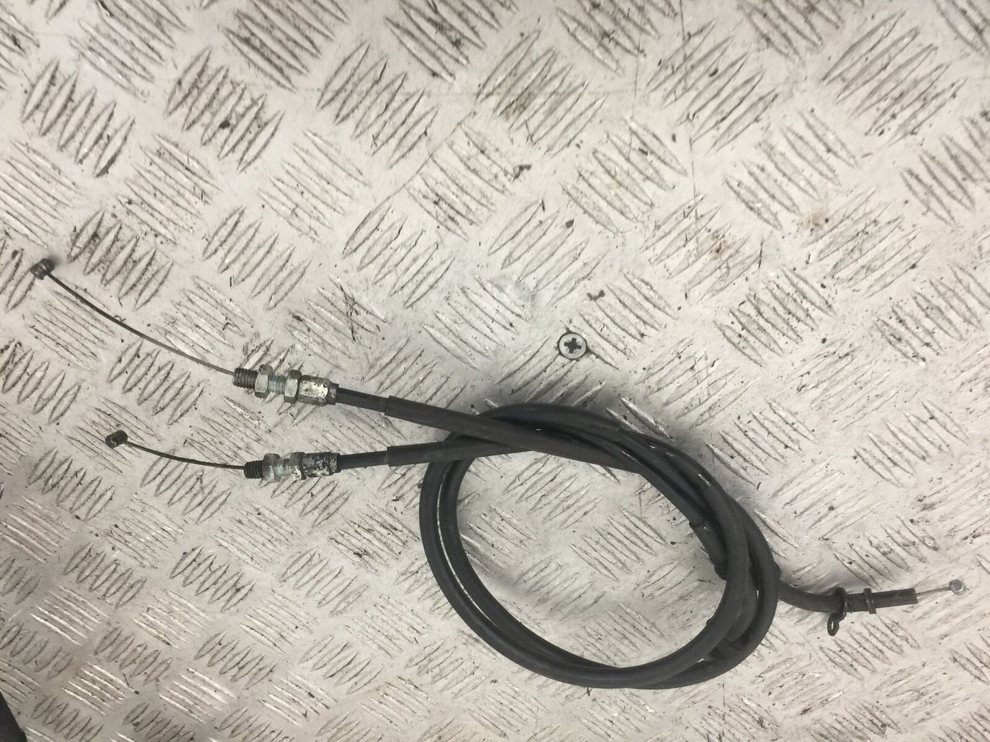 SUZUKI GSXR600 GSXR 600 K1 K2 THROTTLE CABLES  YEAR 2000 (STOCK 877)