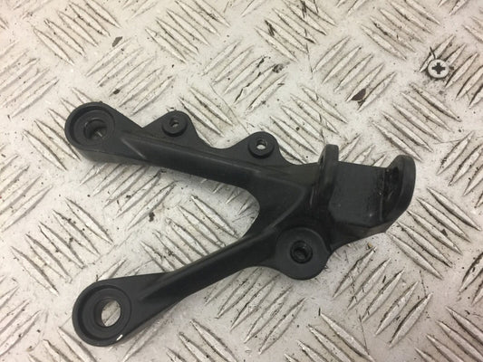 KAWASAKI ZX6R ZX6 R FRONT LEFT HANGER  YEAR 2007 2008 (STOCK 519)