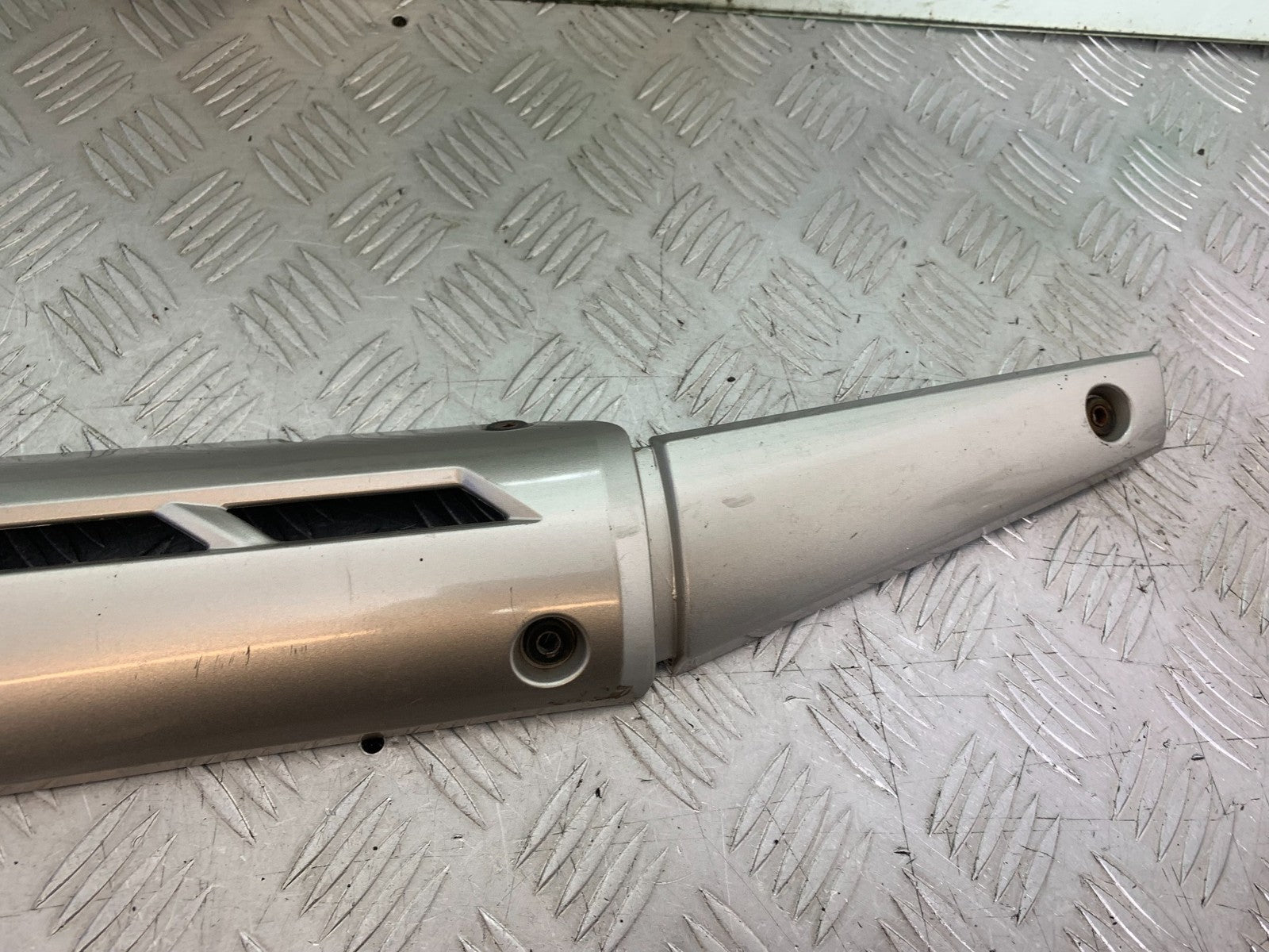 YAMAHA YBR125 YBR 125 EXHAUST SHIELD YEAR 2010-2017 (CMB1252)