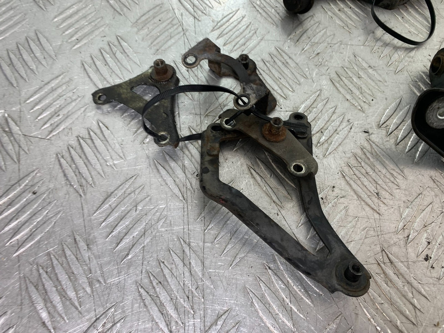 SUZUKI DL1000 V-STROM FRAME BRACKETS  YEAR 2014-2019 (CMB1325)