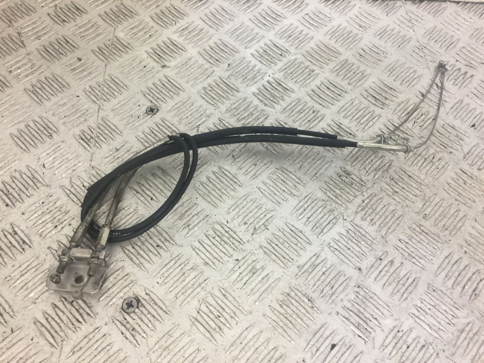 SUZUKI GSXR 750 L1 SERVO CABLES  YEAR 2012-2015 (STOCK 632)