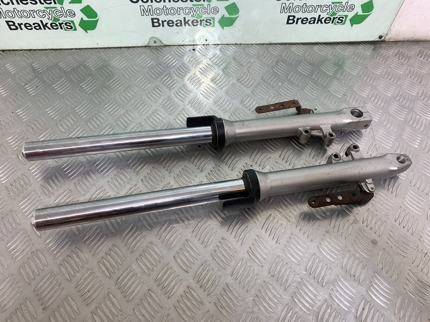 KAWASAKI ER6 N FORKS (BENT)  YEAR 2005-2008 (CMB1034)