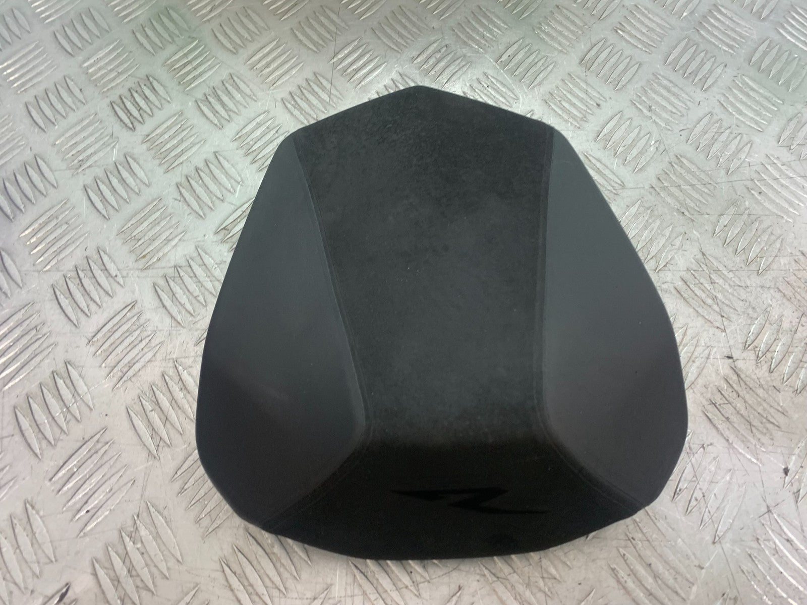 KTM 1290 SUPER DUKE R REAR SEAT  YEAR 2020-2024 (CMB1272)