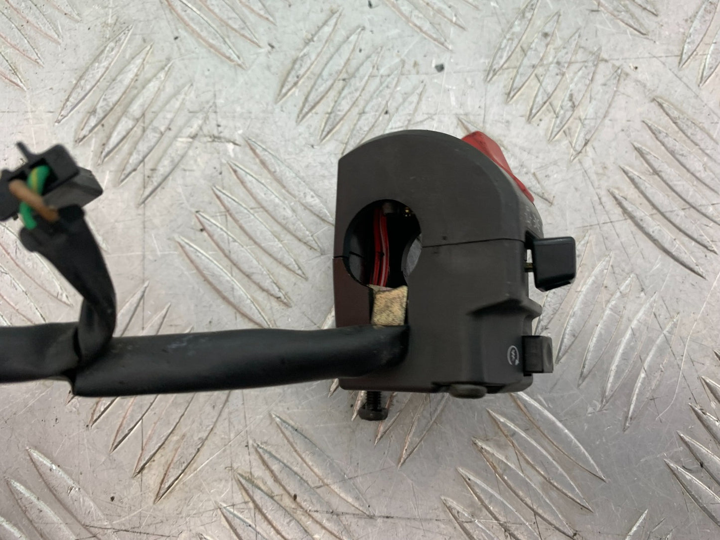 YAMAHA XJ600 XJ 600 DIVERSION RIGHT SWITCH GEAR 1998-2000 (CMB1191)